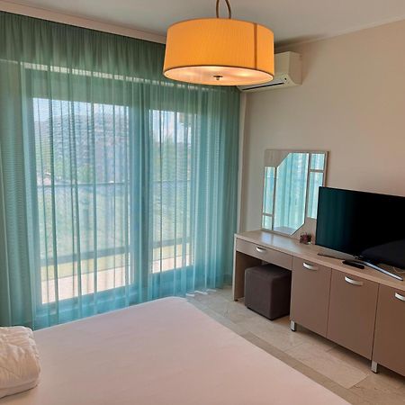 Sophia 3 Luxury Apartments مامايا الغرفة الصورة
